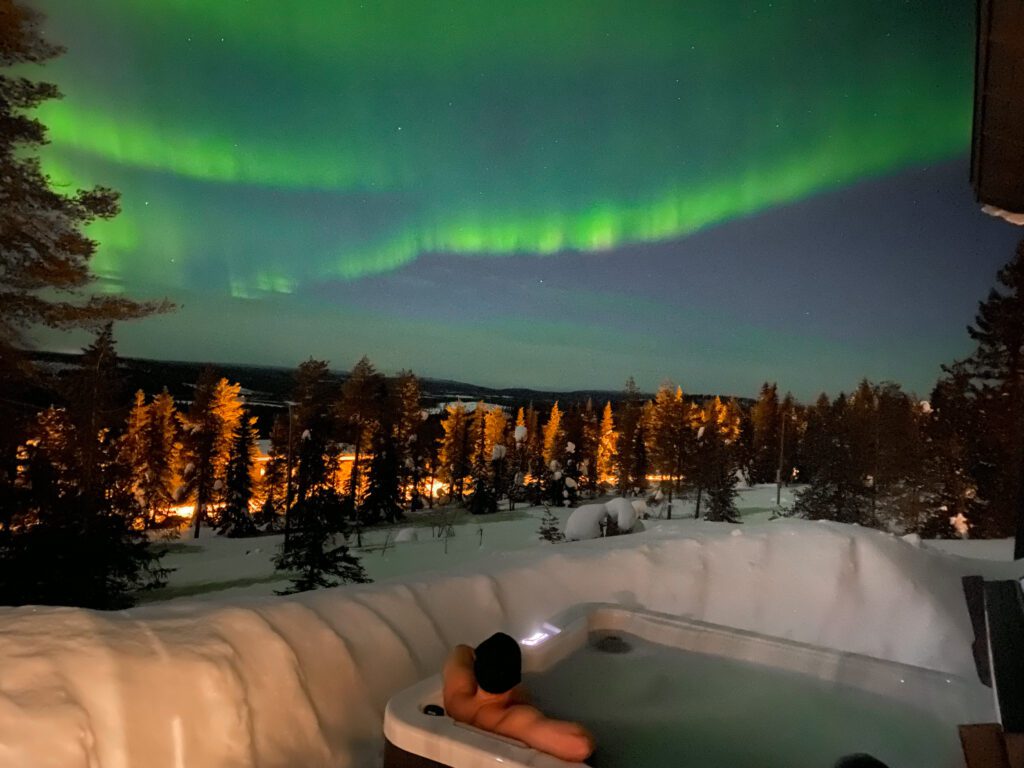 Vuokramökki syöte revontulet